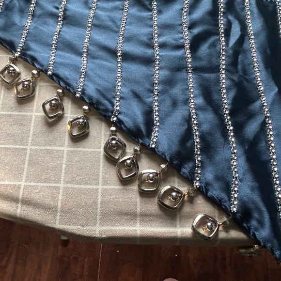 Gently Worn Women’s Large Blue and Silver Saidi dress with Hip Scarf - Picture 8 of 9